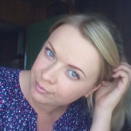 Юлия Сахарова