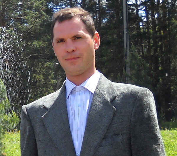 Игорь Левин