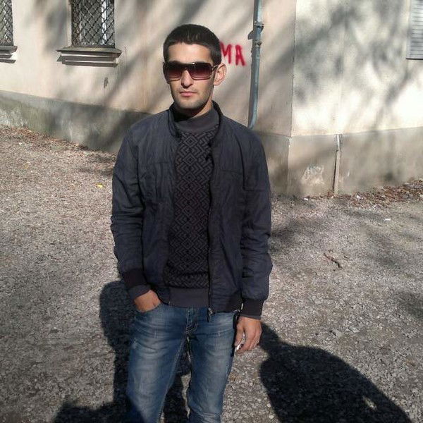 Асхат Кучменов