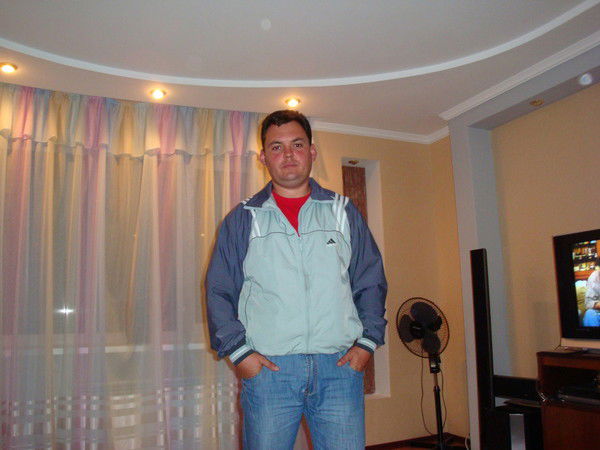 Александр Пивовар