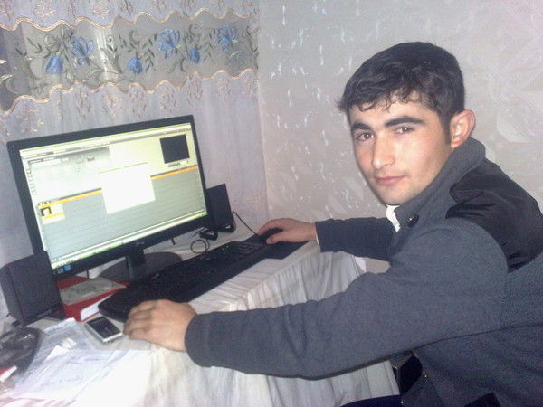 Гурезхон Факеров