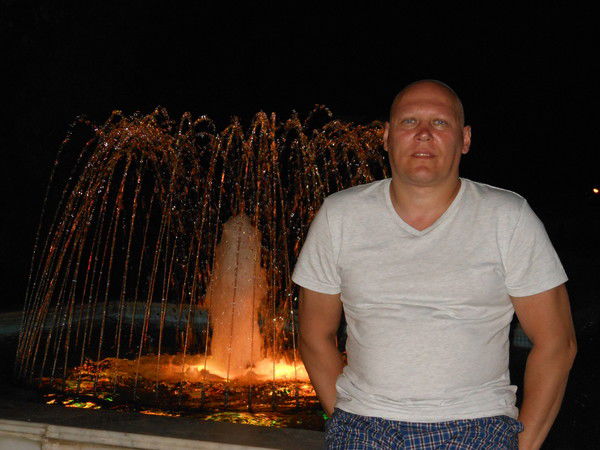 Илья Останин