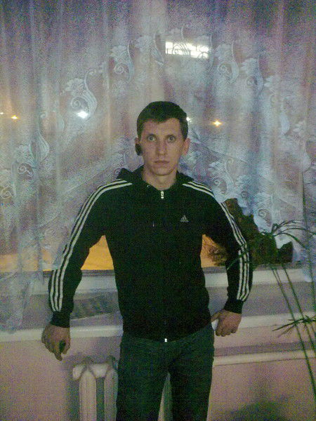 Андрей Степанов