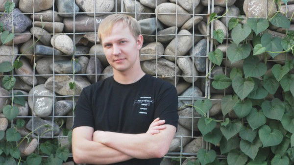 Женя Мельников