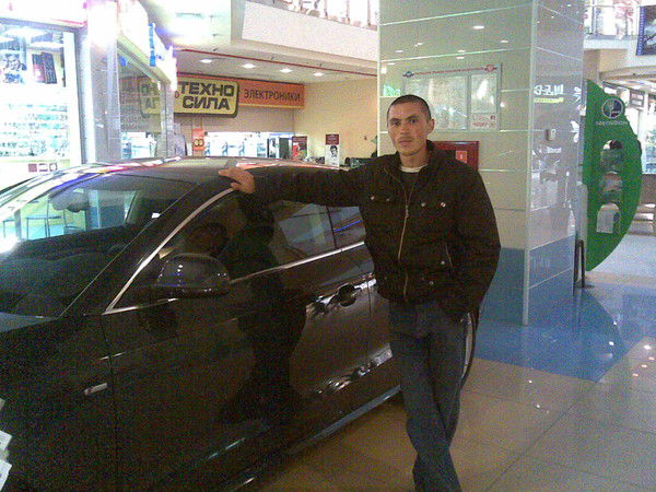 Денис Курманов