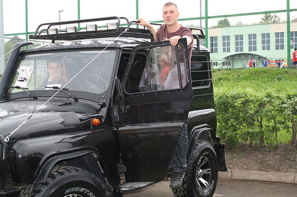 Женёк Лазарев