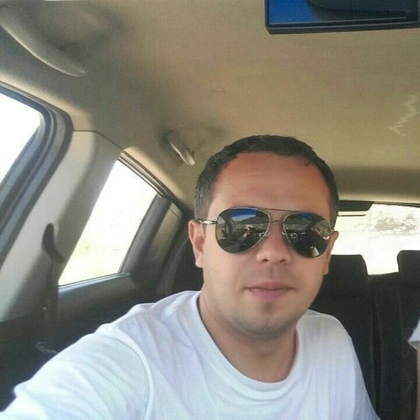 Жавлонбек Садиков