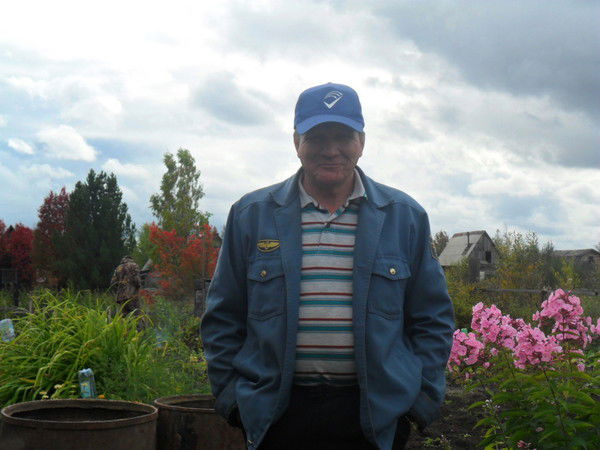 Эдуард Николаев