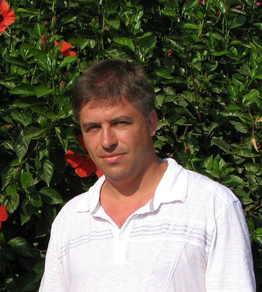 Деян Лазаревич