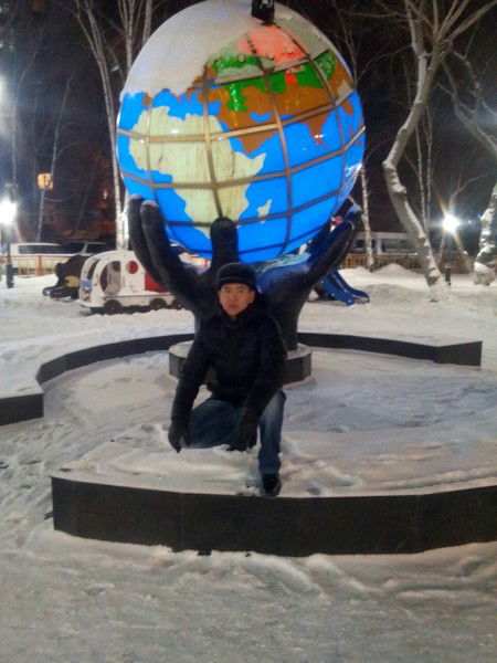 Утеген Тапауов