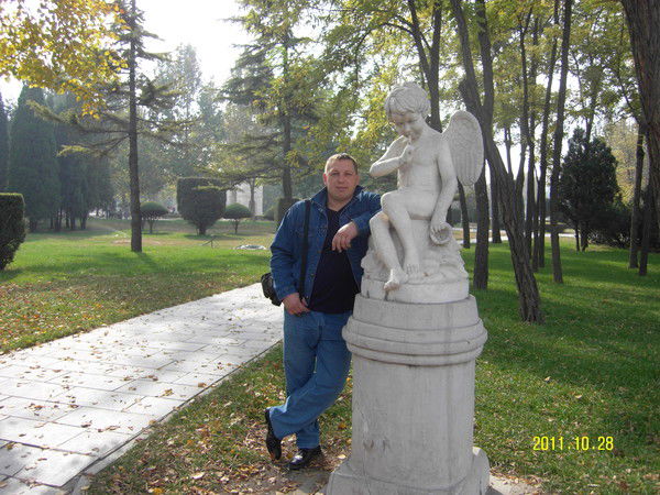 Александр Тихонов