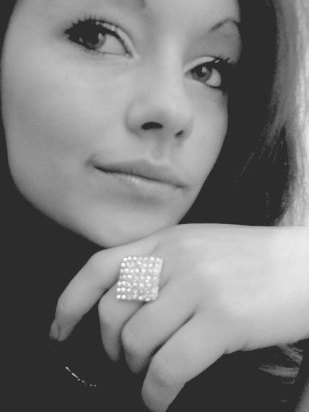 Леся Гончарова