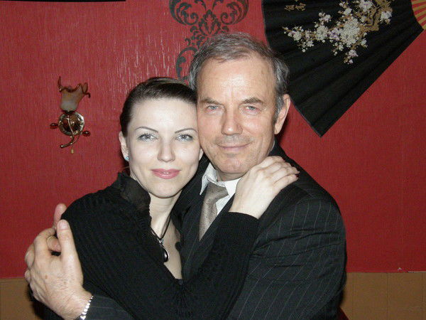 Чужой Среди Своих