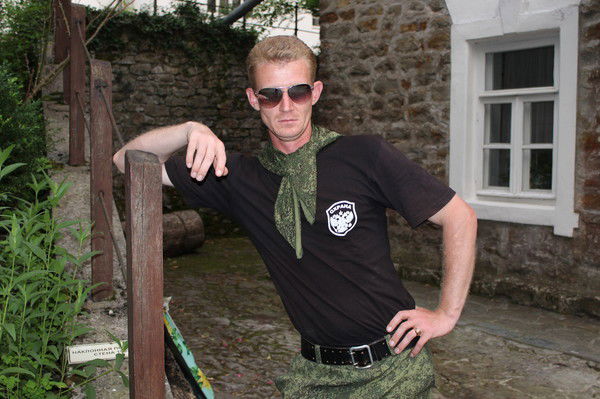 Лев Бочаров