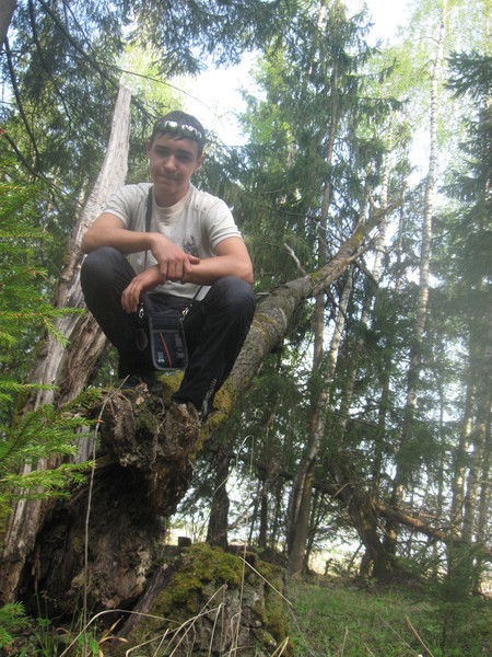 Иван Артамонов