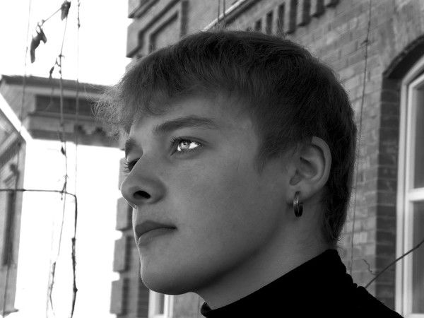 Неизвестно Неизвестно