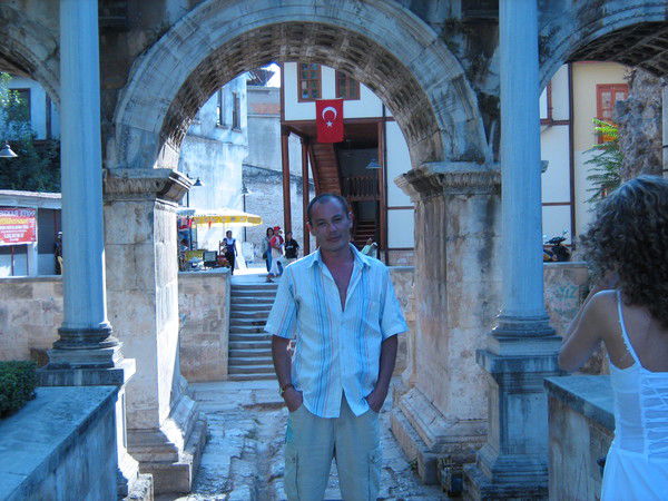 Айбек Давлетов