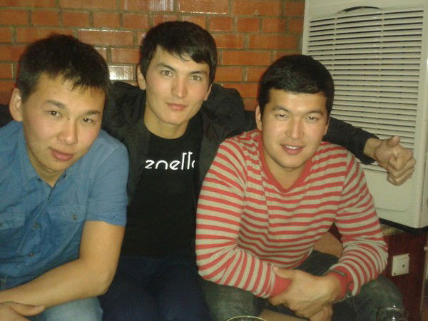 ********* **************