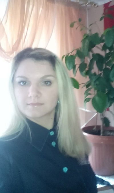 Марина Стром