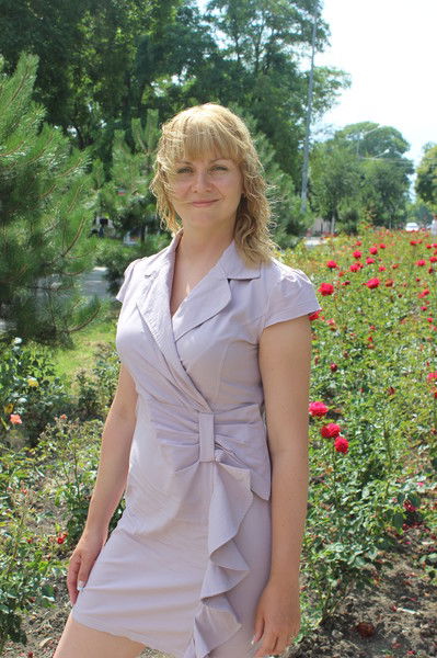 Елена Елена