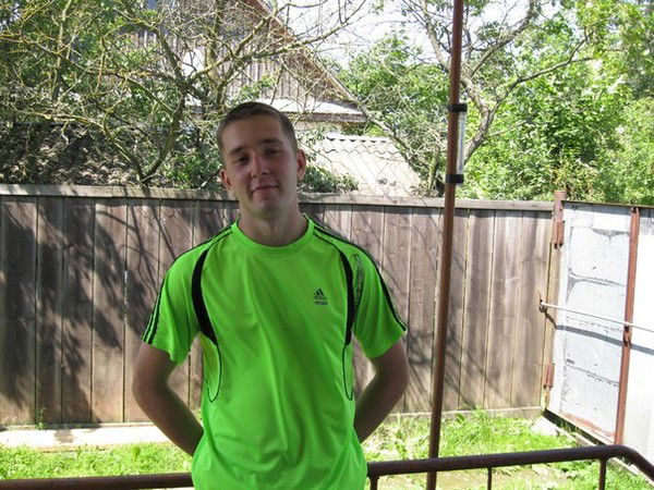 Толян Коваленко