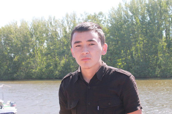 Аян Нарешов