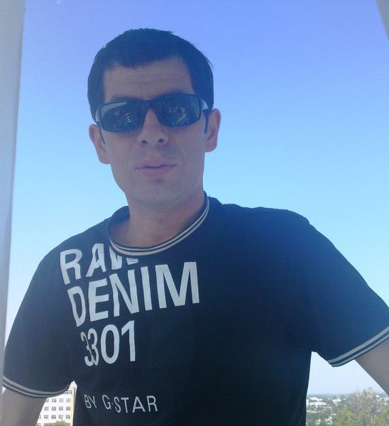 Отабек Усмонов