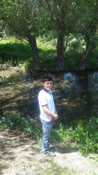 Жандос Ахауов