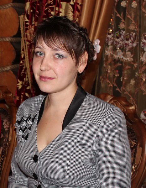 Надежда Перова