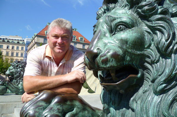 Павел Петренко