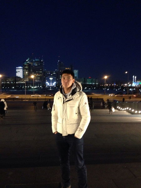 Адлет Максутов