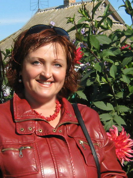 Кира Попова