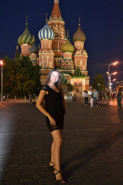 Яна Мирошниченко