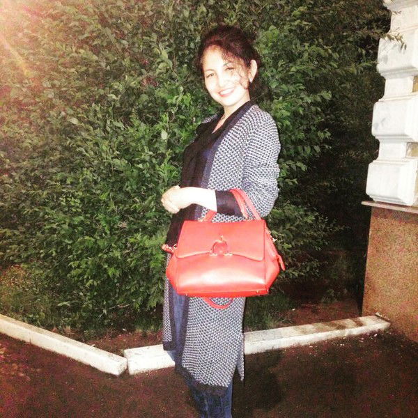 Венера Альменова