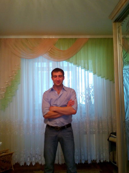 Владимир Николаенко