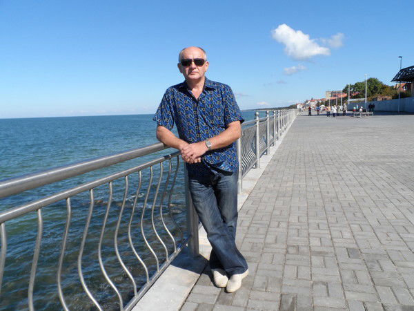 Аркадий Семенов