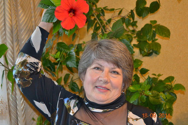 Нина Давыдова