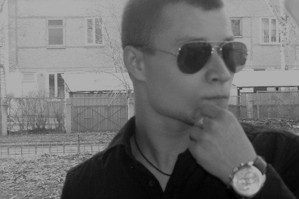 Денис Владыков