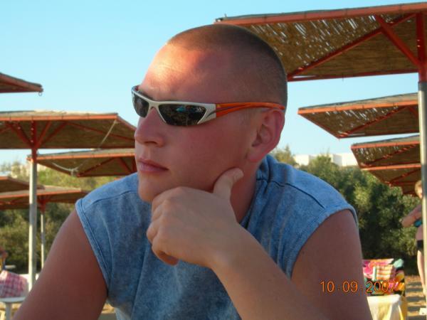 Илья Костин