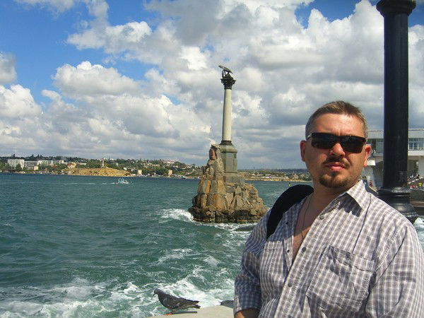 Михаил Лустов