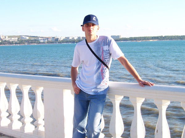 Эдуард Латыпов