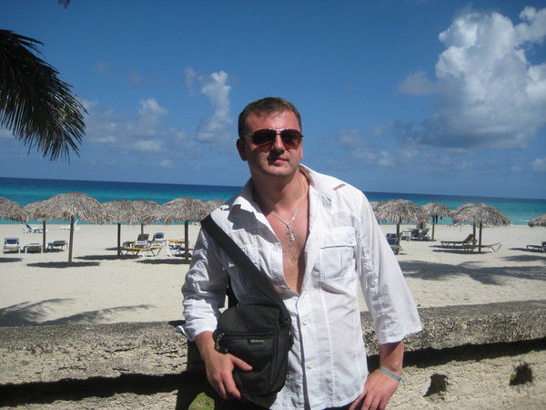 Константин Колесников