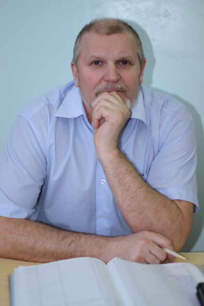 Анатолий Степанов