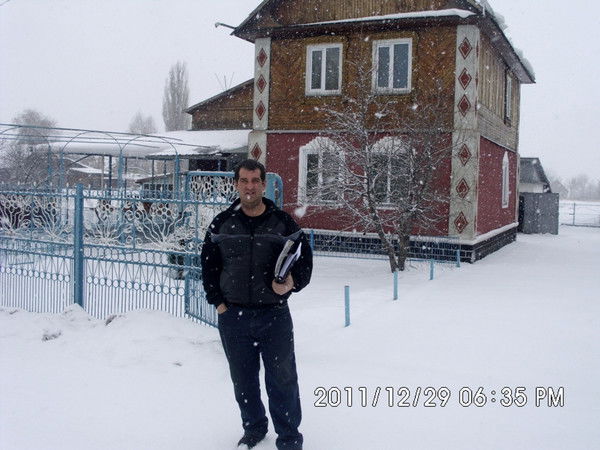 Володя Моцный