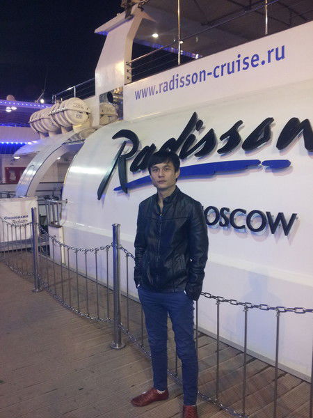 Эрнис Асанов