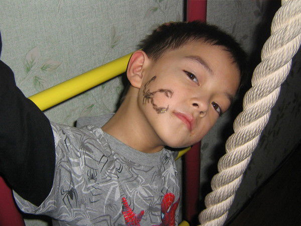 Дамир Султанов