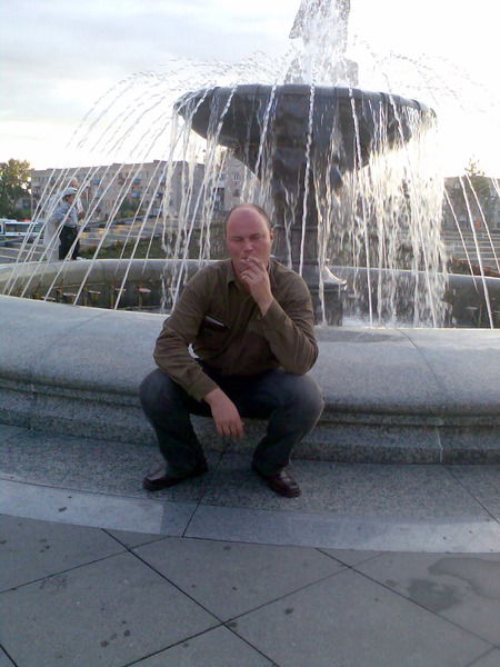 Влад Белоусов