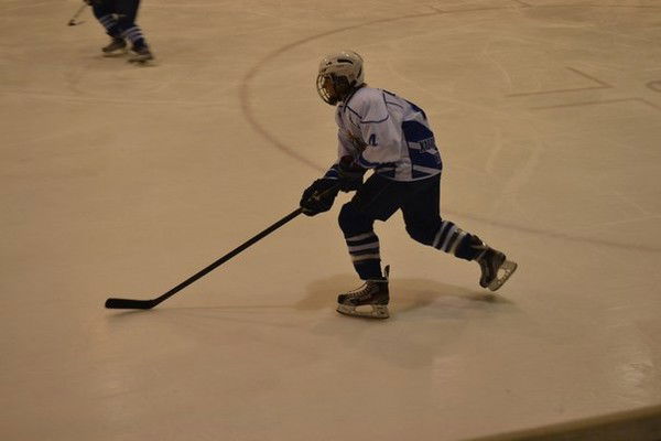 Максим Зверев