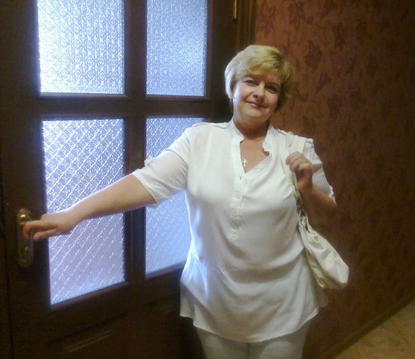 Елена Кущак