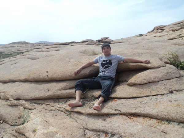 Данияр Садыханов